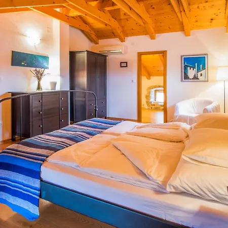 וילה With Pool, Olive Garden And Sea View By Traveler Tourist Agency Krk - Id 2147 Skrbčići