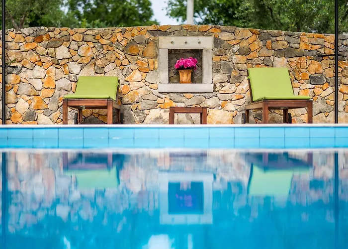With Pool, Olive Garden And Sea View By Traveler Tourist Agency Krk - Id 2147 فيلة